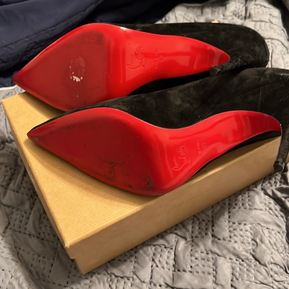 Christian Louboutin - Picture 5 of 7